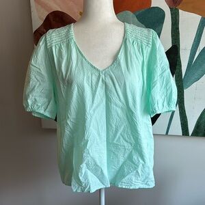 🤍 J. Crew Blouse 🤍